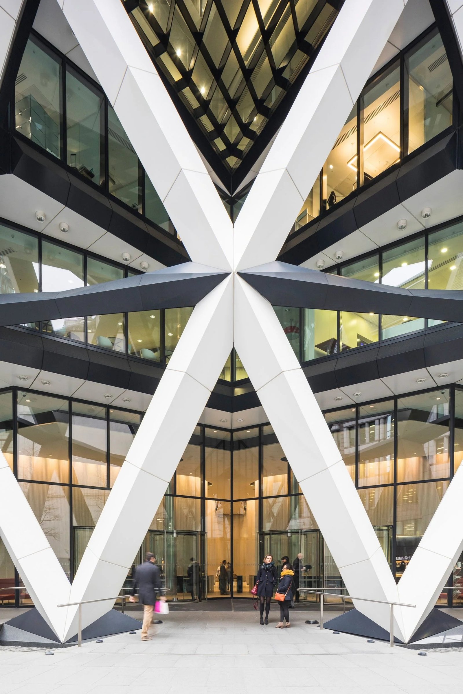 Eingang des Gherkin, 30 St Mary Axe, London